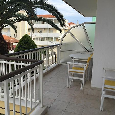 Iris Hotel Nea Kallikrateia Exterior foto